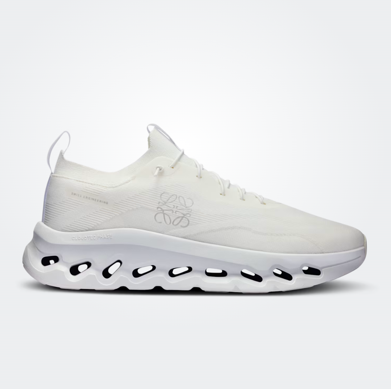 Cloudtilt LOEWE White